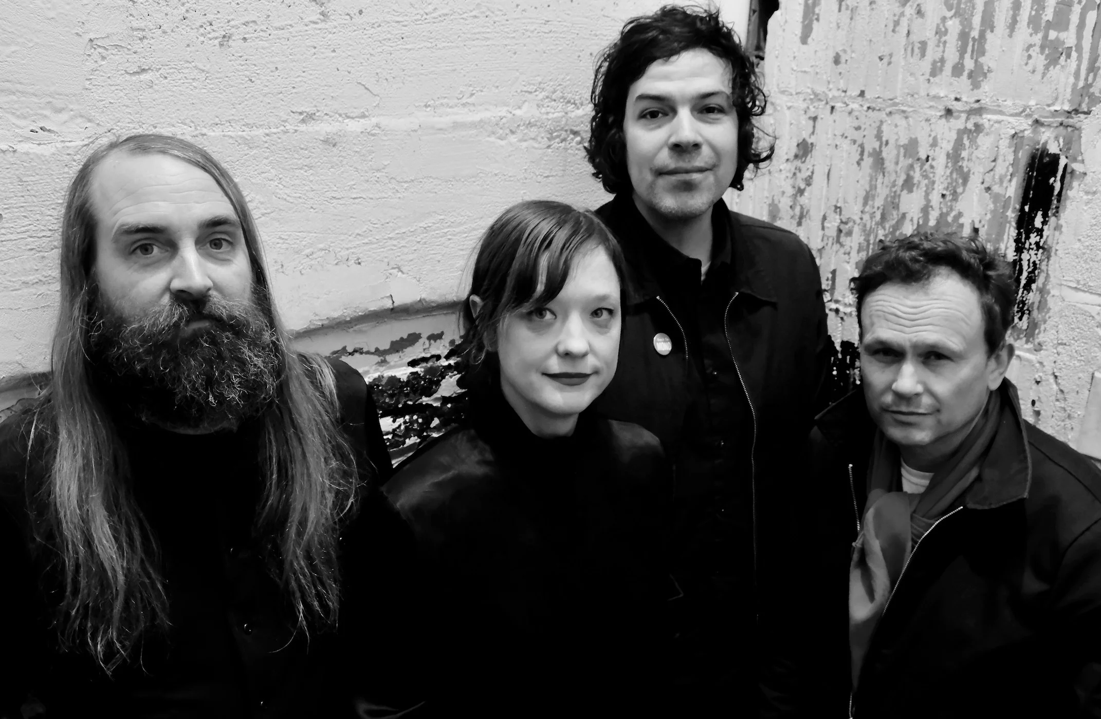 Hammered Hulls w/ Mock Identity & Quattracenta