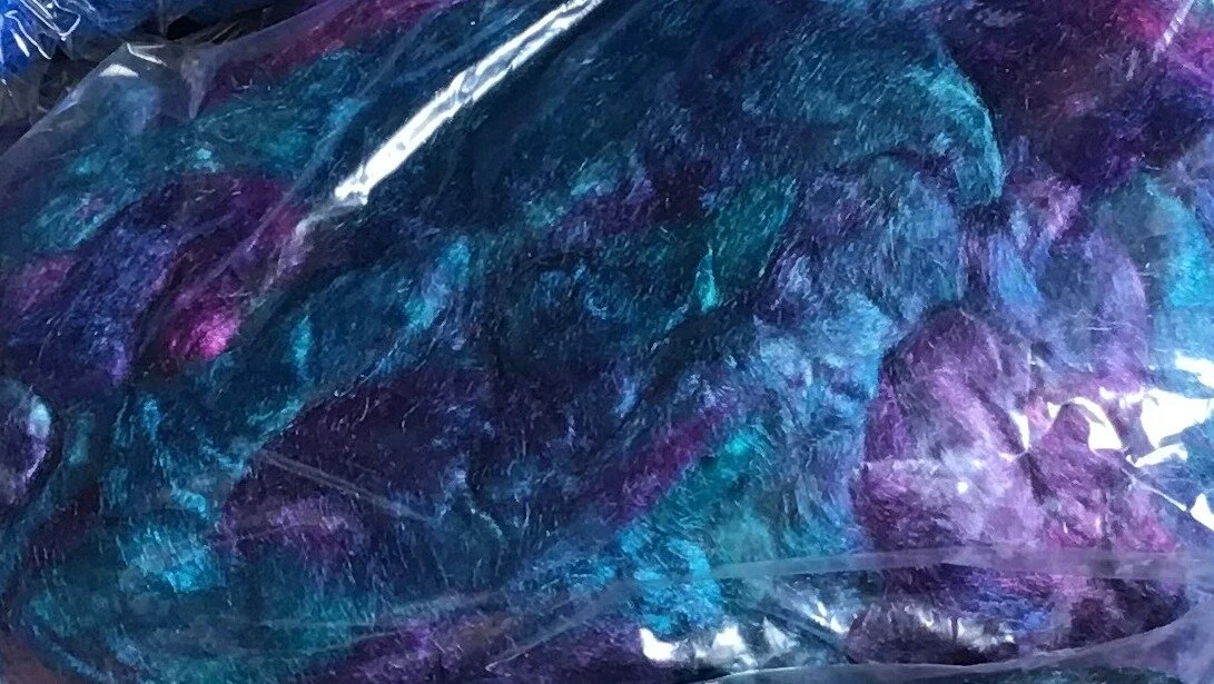 2020 - Roving Silk Tussah - 11 blue purple green.JPG