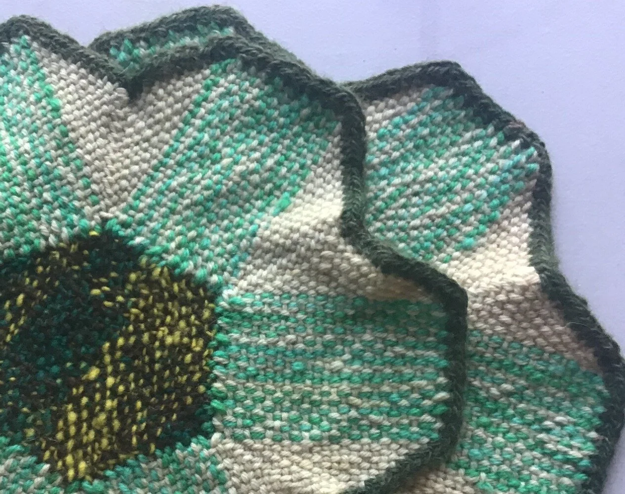 2020 - Finished - Table Topper - Queen Anne 02.JPG