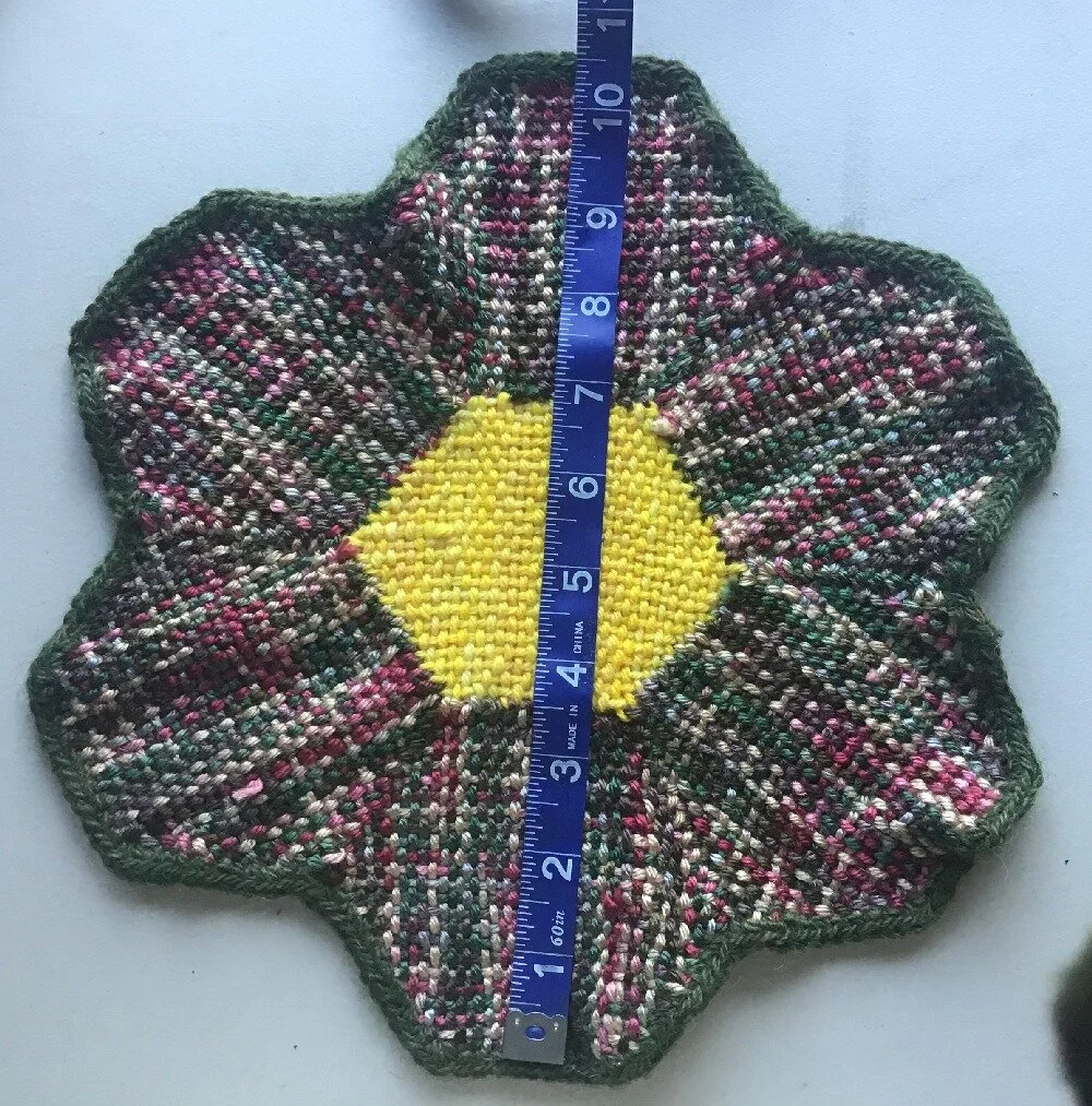 2020 - Finished - Table Topper - SunFlower Fancy 03.JPG