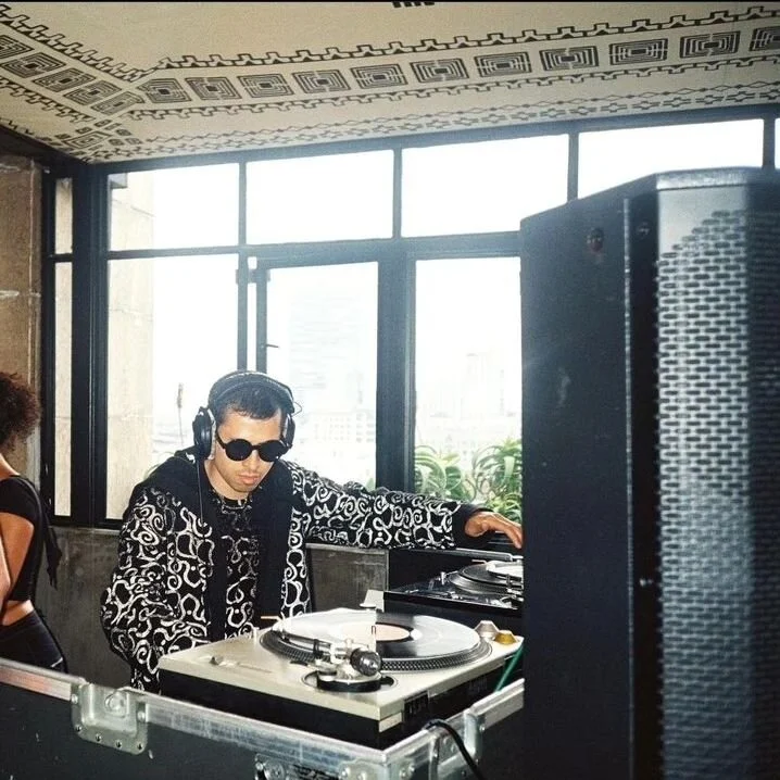 Skinny Pablo sighted DJin some originals at the recent @cityhunterrecords party in LA.

Photo on film by @alyssapop_ 

Custom outfit by гคร๔ย๔є