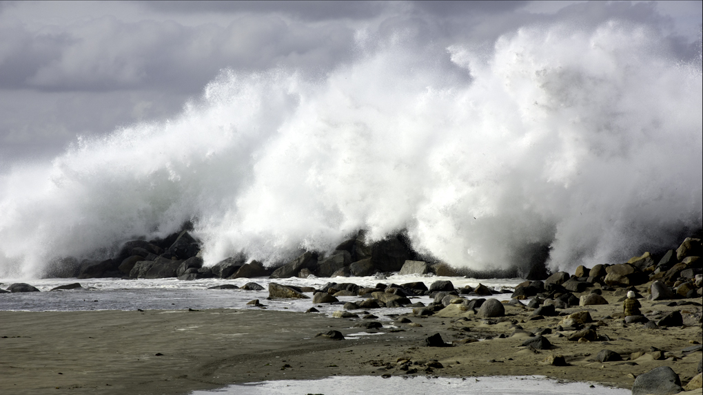 Morro Jetty Wave 1.jpg