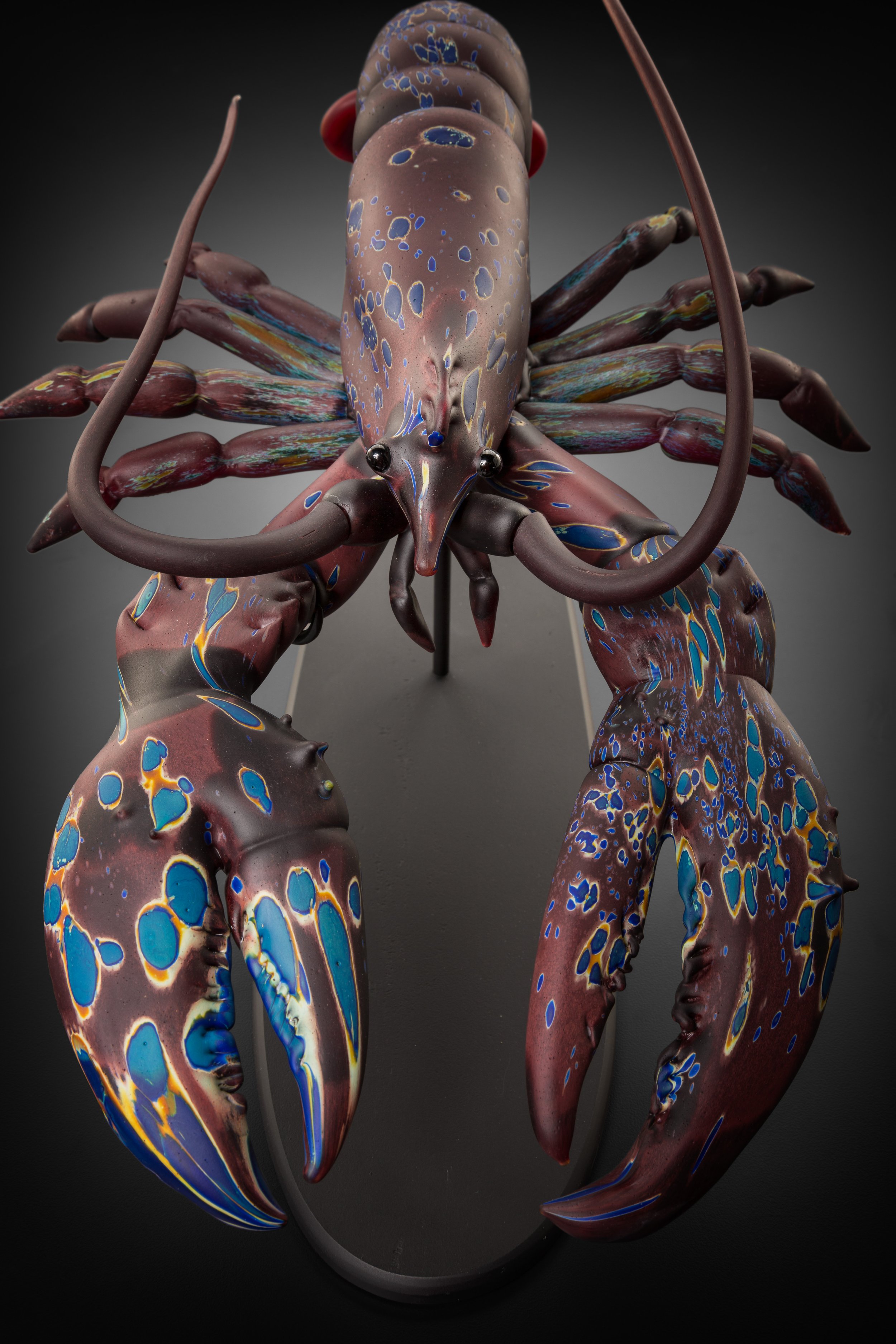 glass-sculpture-lobster-burgundy-cobalt-detachable-antennae-kelly-odell-3.jpg