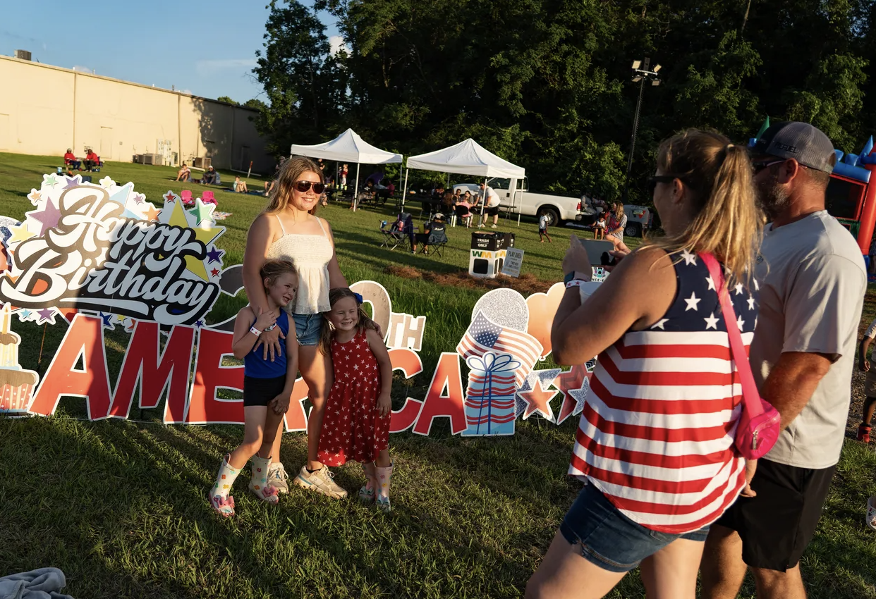 Hot air balloons, fair food, live music and more at Celebrate America Balloon Glow