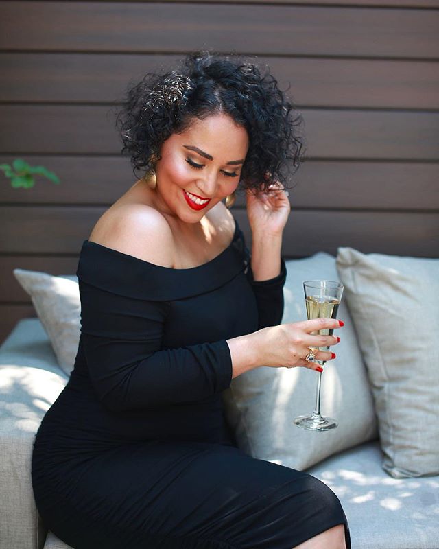 Cheers to an extra long weekend 🥂
20% Off Sitewide ends tonight! #linkinbio 
Feat. @alwaysalejandra