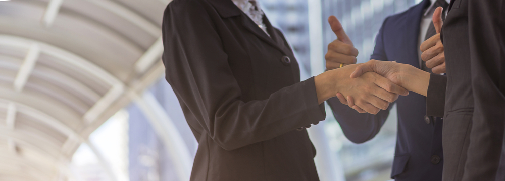 Useful Tips for Lawyers Transitioning from Law Firms to In-House Positions