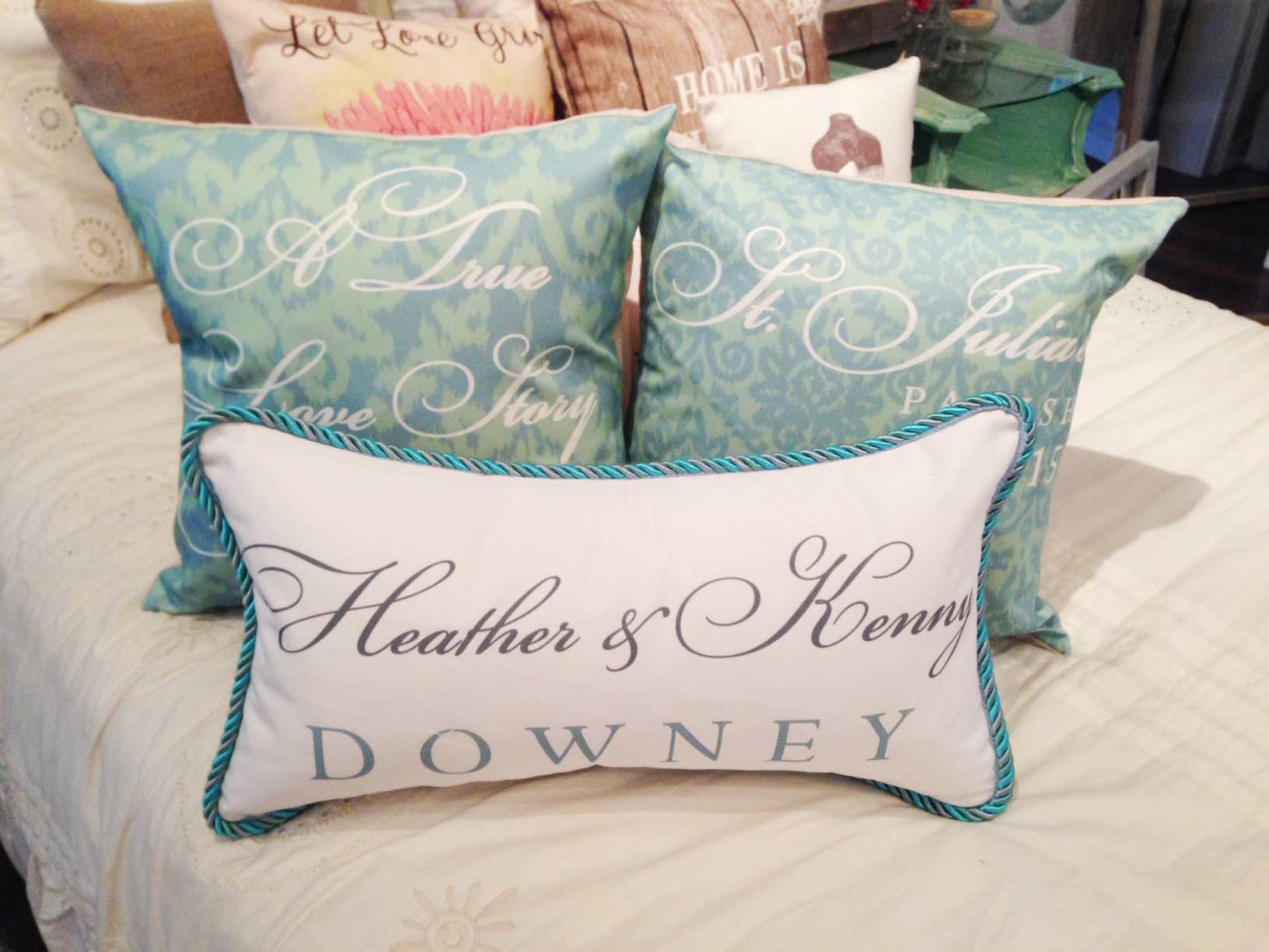 blueGreenWeddingPillows.jpg