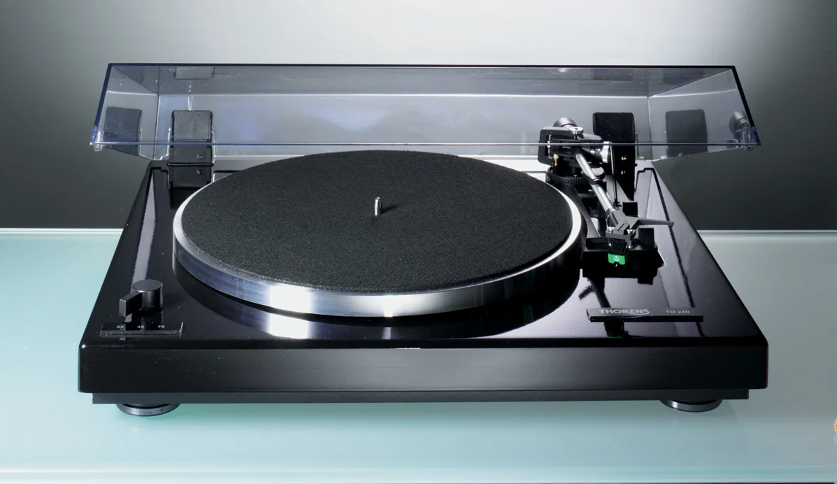 Thorens-TD0240-Black-03.jpg