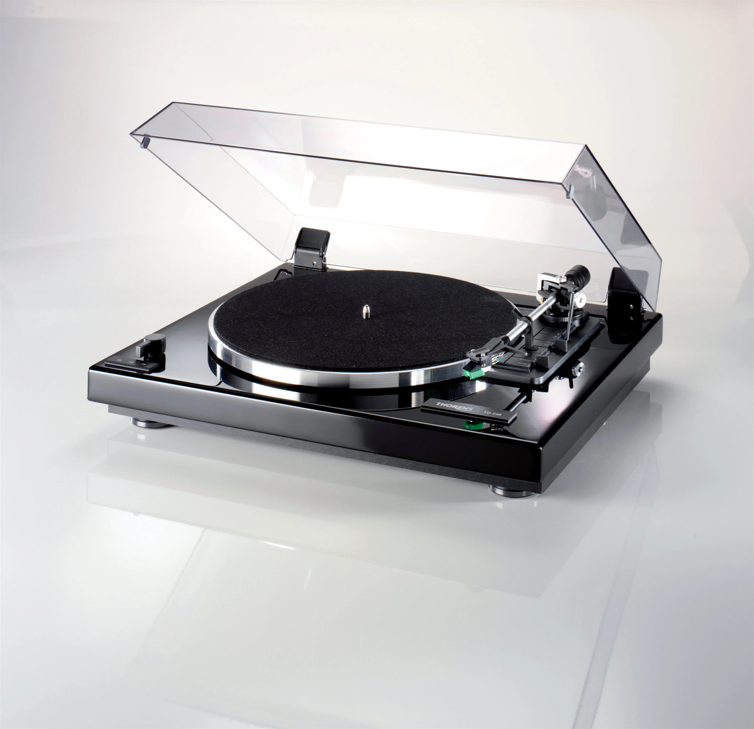 Thorens-TD0240-Black-02.jpg