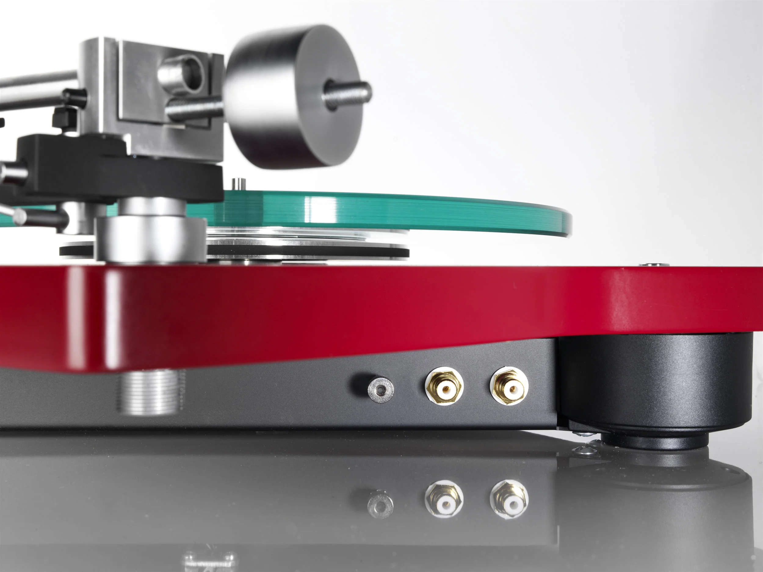 Thorens-TD0240-RedMat-05.jpg