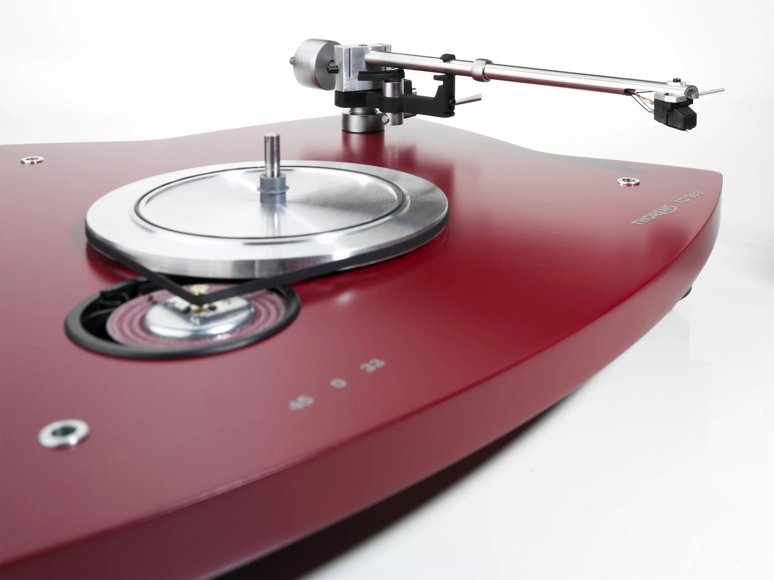 Thorens-TD0240-RedMat-07.jpg