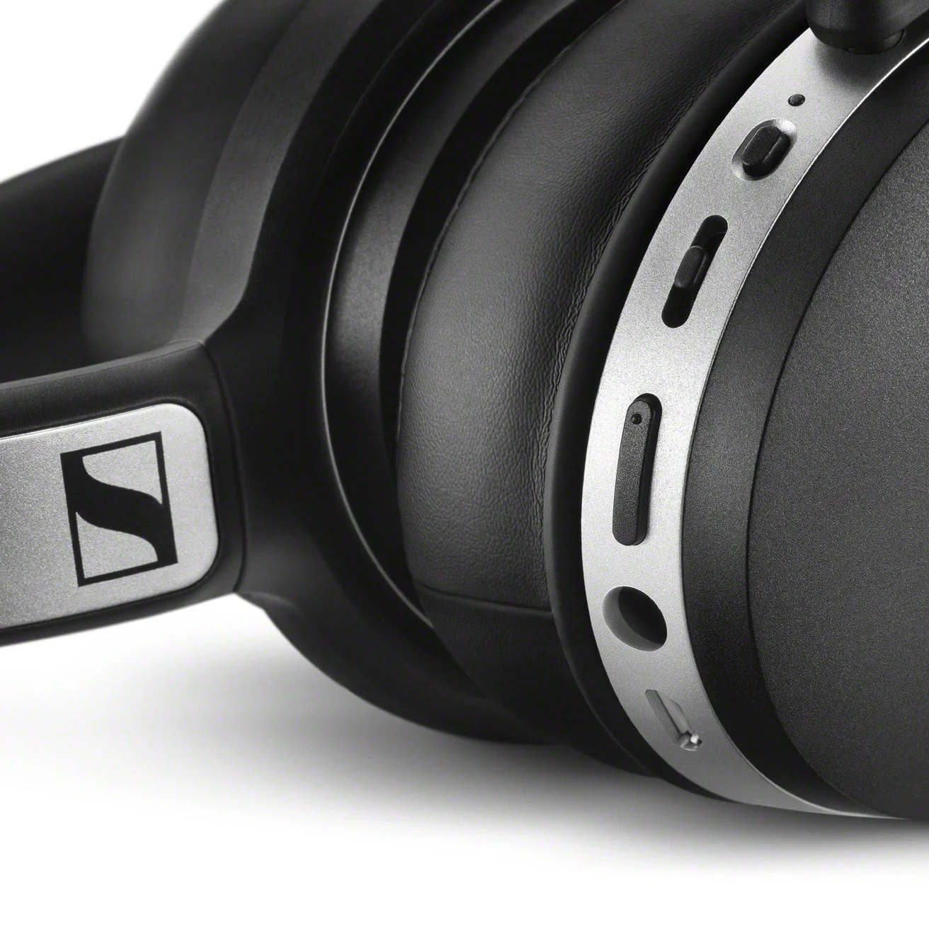 product_detail_x2_desktop_HD_4_50_AE_BT-sennheiser-06.jpg
