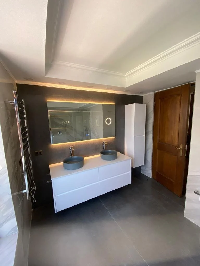 Web_Renato Sanchez_2.jpeg