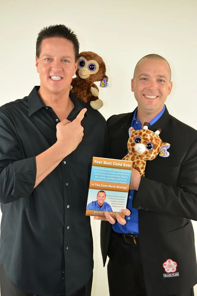 (‘/r) James Malinchak, Monkey, Jeremy Roadruck, Giraffe