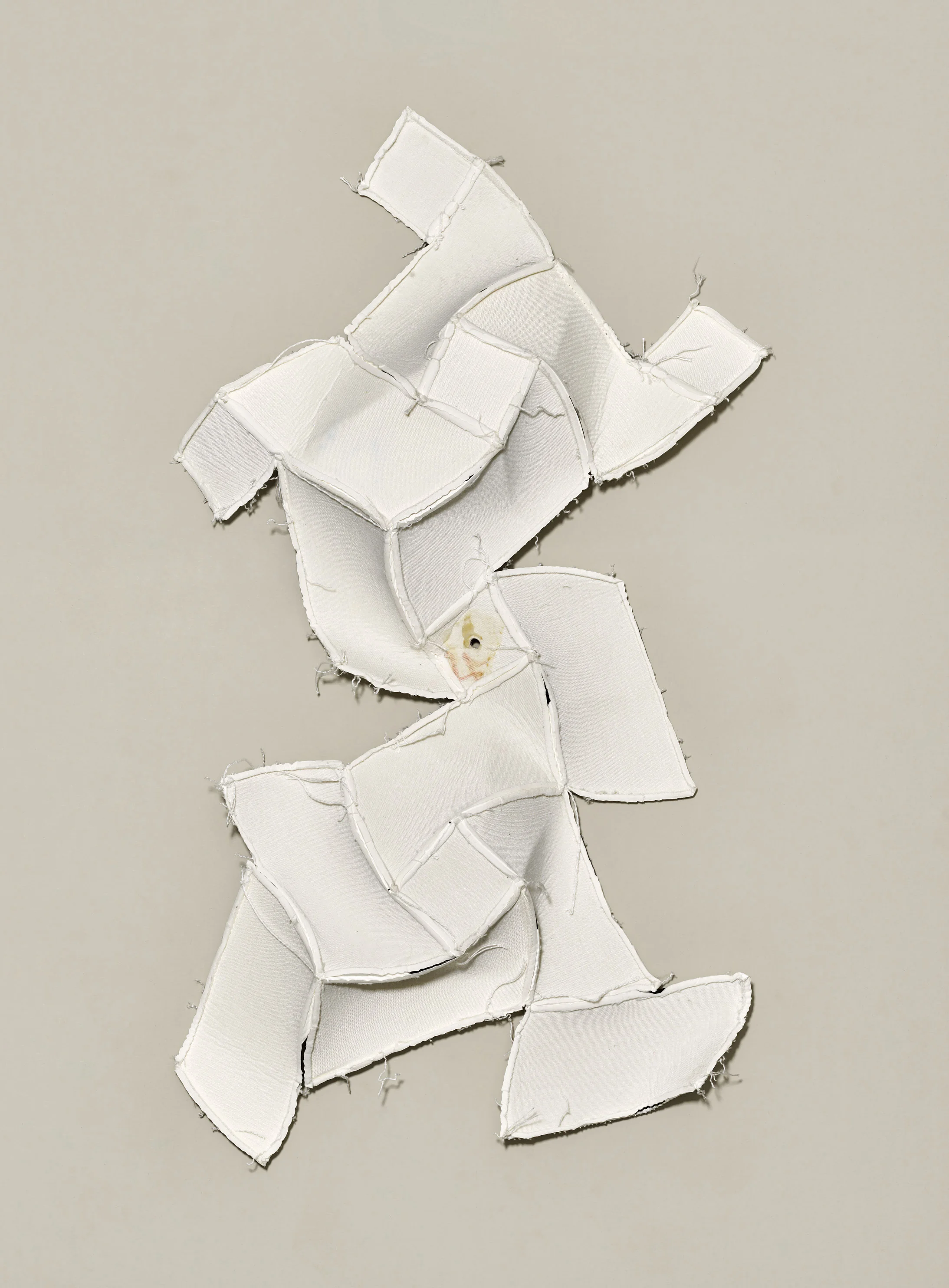 817 MacGuffin_BallReal_14_1-2_extra_bg.jpg