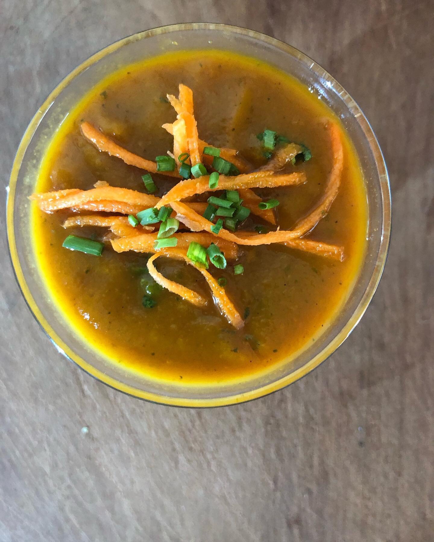 Chilled Summer Soups are back !
tangy roasted 🥕Organic Carrot Tomato  Garnsihed with fresh CHIVES
We have many ways to order !
Support small island business 
Earn discounts on healthy food by using our handy self-ordering Kiosks at our NEW Walk Up w