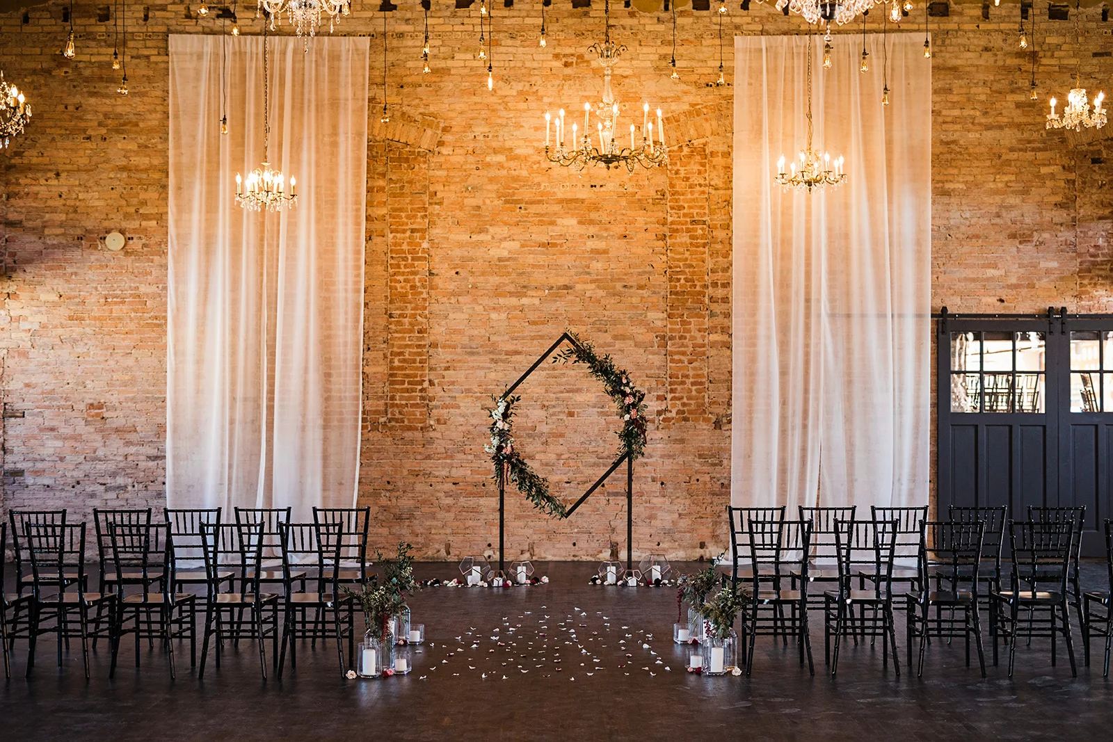 Capitol-Room-Styled-Shoot-201-2.jpg