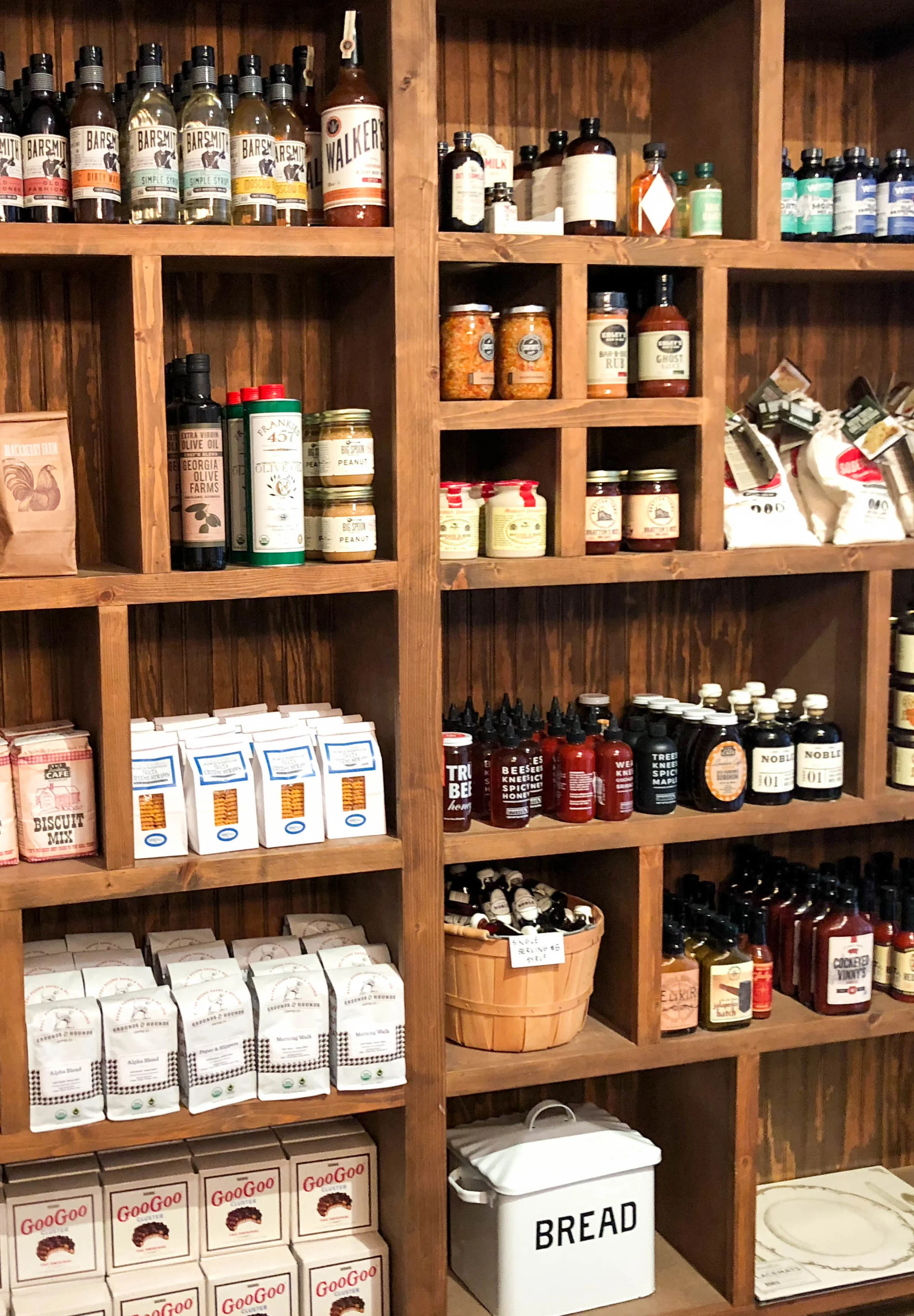 Blog_Vertical Photos_nashville gift guide2.jpg