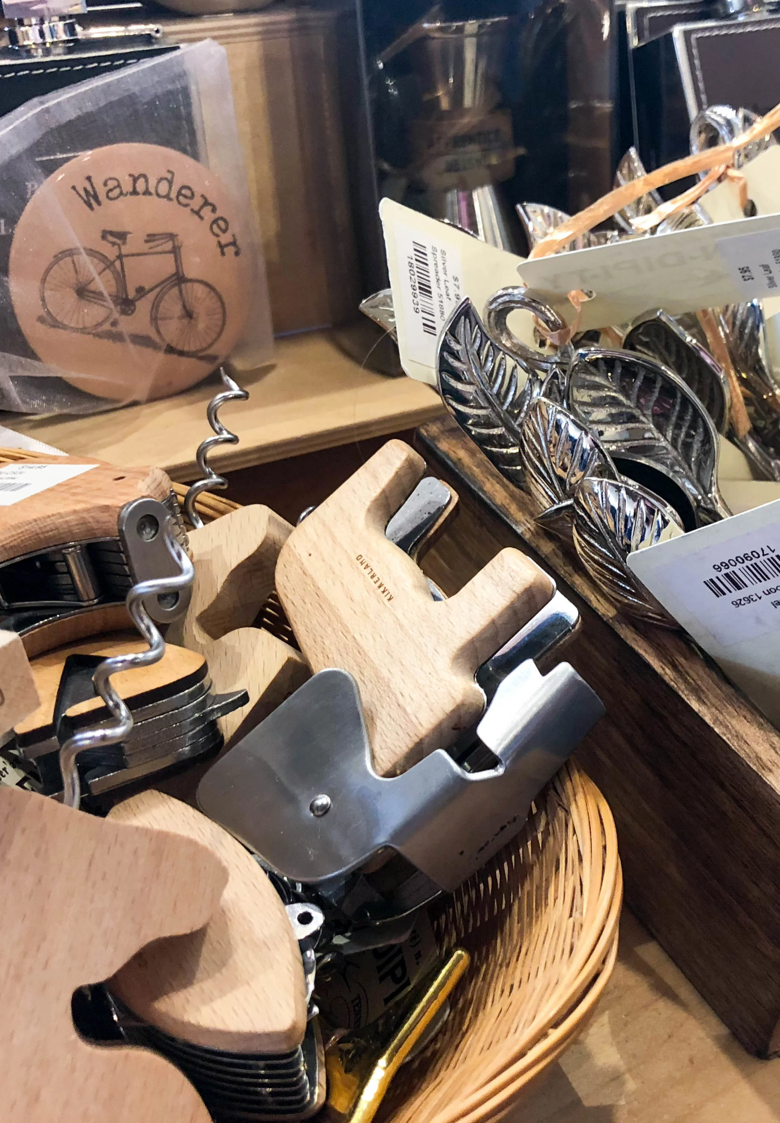 Blog_Vertical Photos_nashville gift guide9-10.jpg
