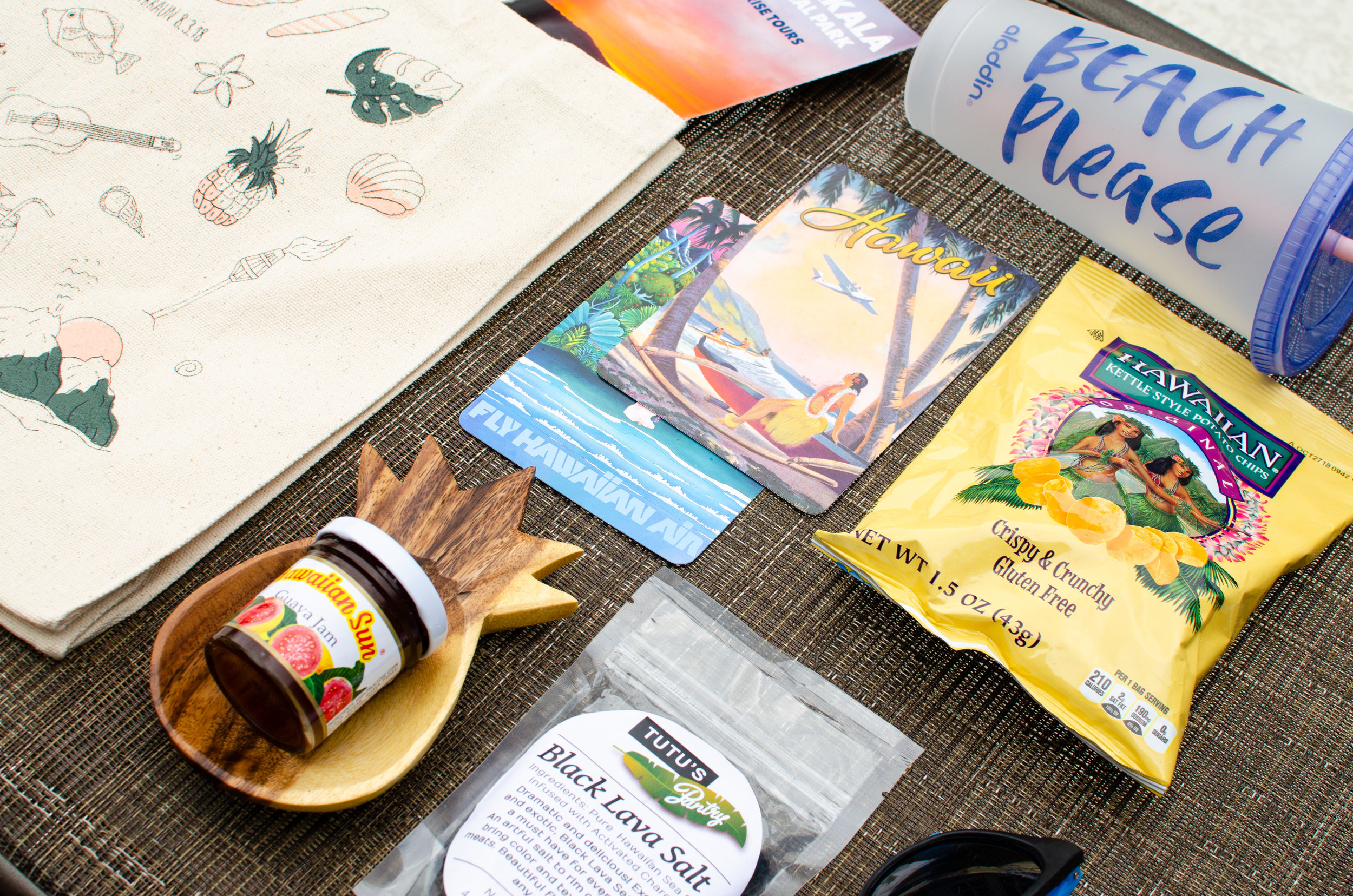 How-To: Assemble a Hawaiian-themed Welcome Bag for a Destination