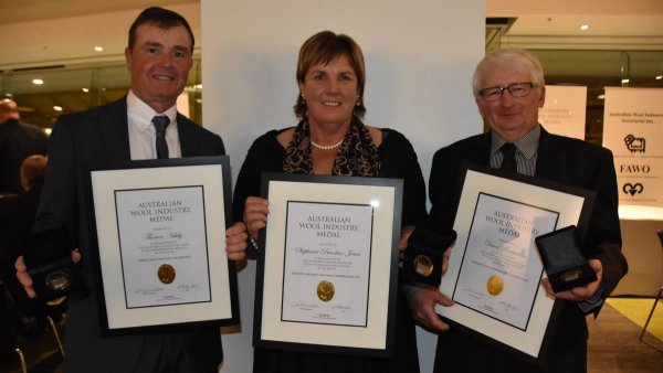  Tom Ashby, North Ashrose stud, Gulnare, SA, Elders district wool manager Steph Brooker-Jones, SA, and David Rowbottom, St Helens, received medals.