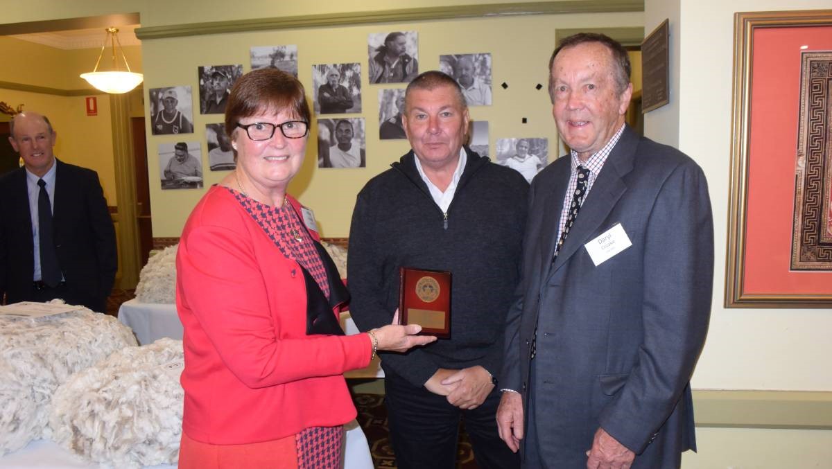 Irene Croake, Wayne McMahon of Australian Yarn Co. and Daryl Croake – photo courtesy of The Land.