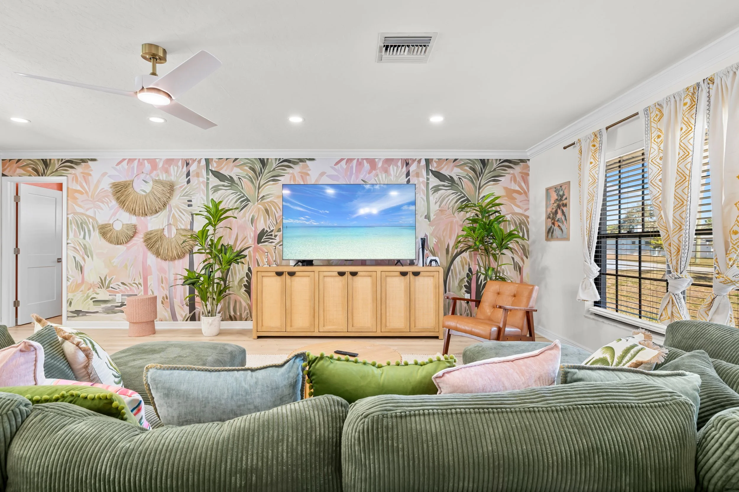 2204 34th St. W.-8.jpg