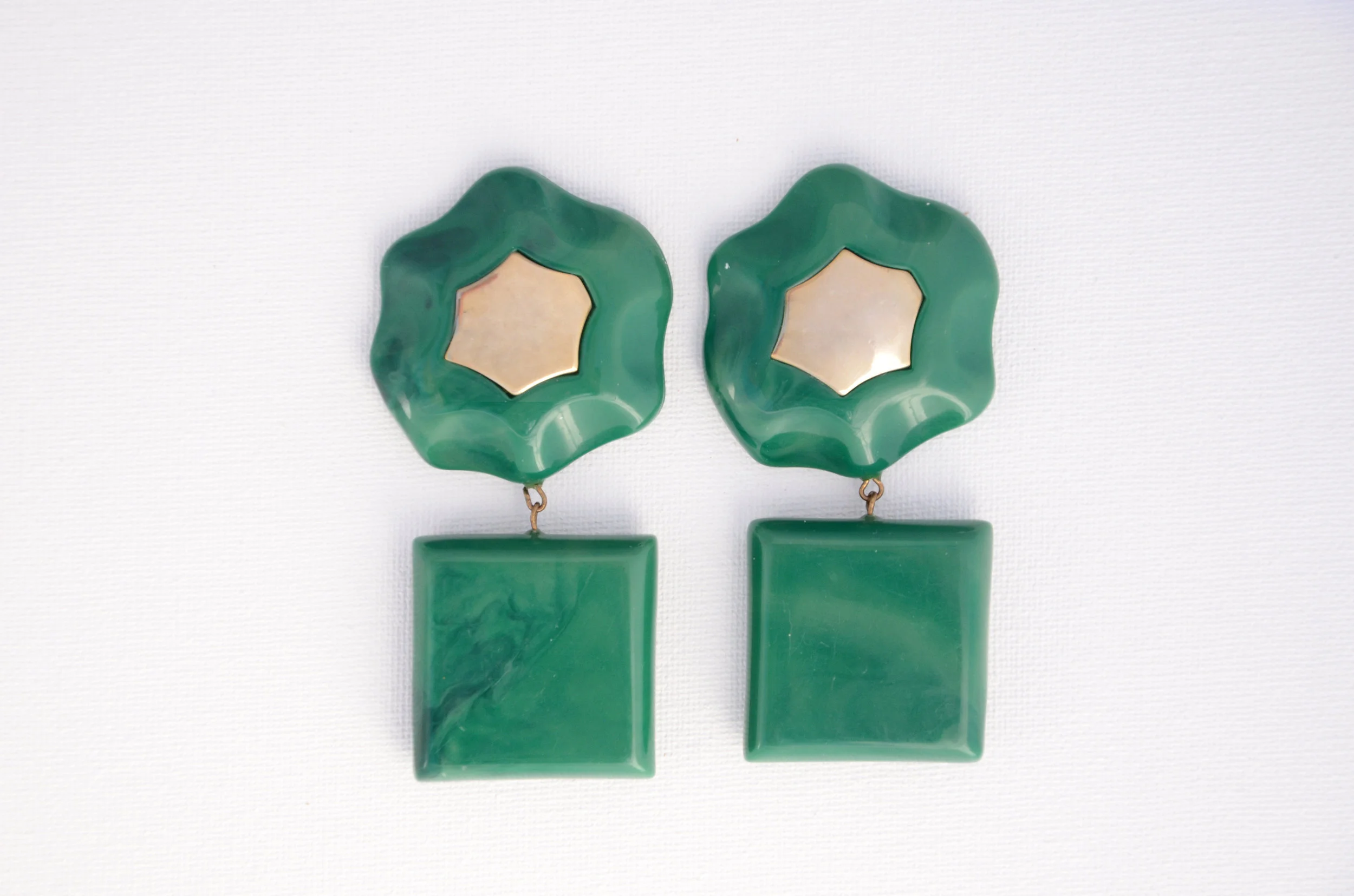 1980's Green Resin with Goldtone Center Drop Earrings with Clip