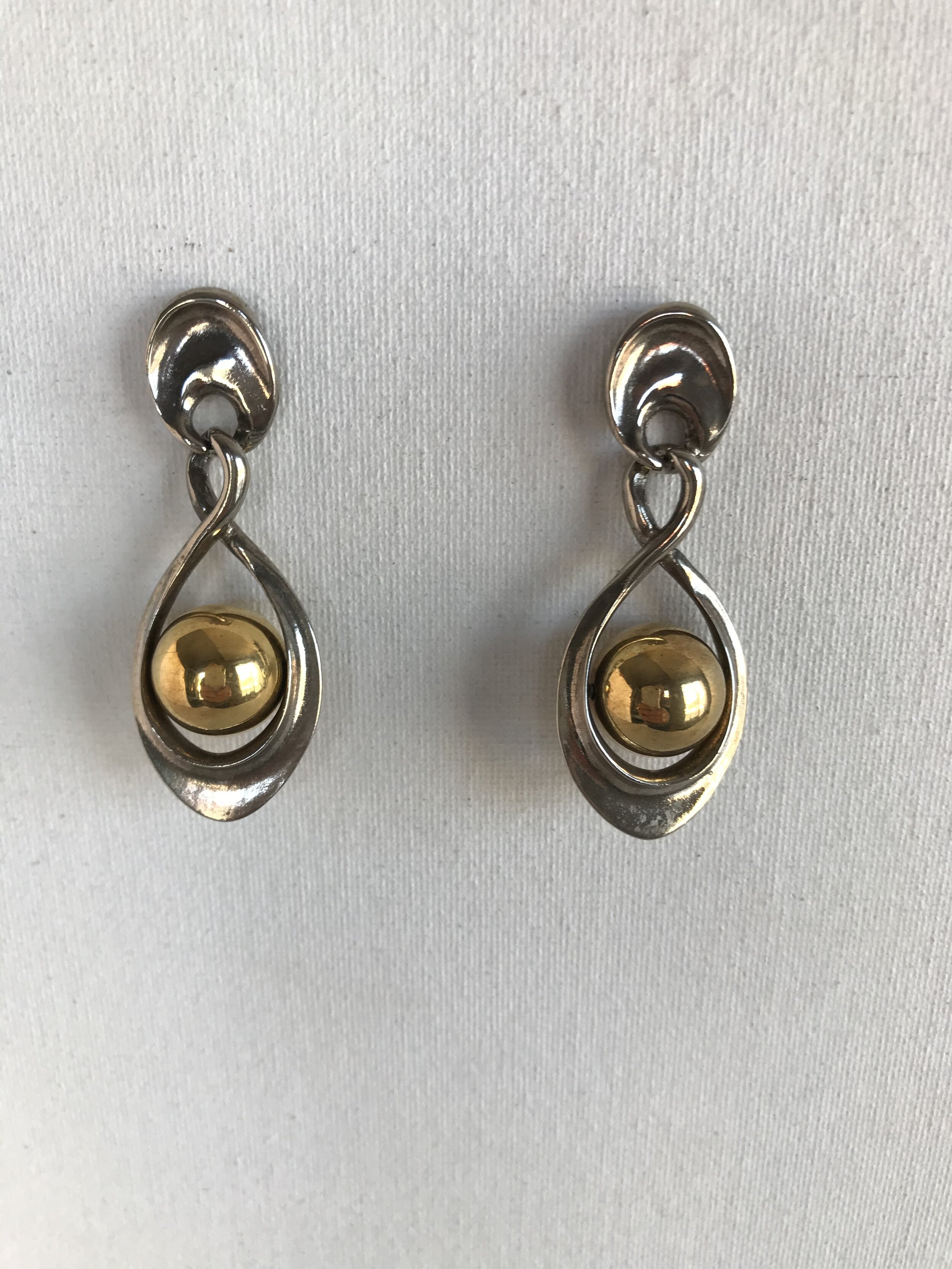 1980's Silver Infinity Teardrop Earrings
