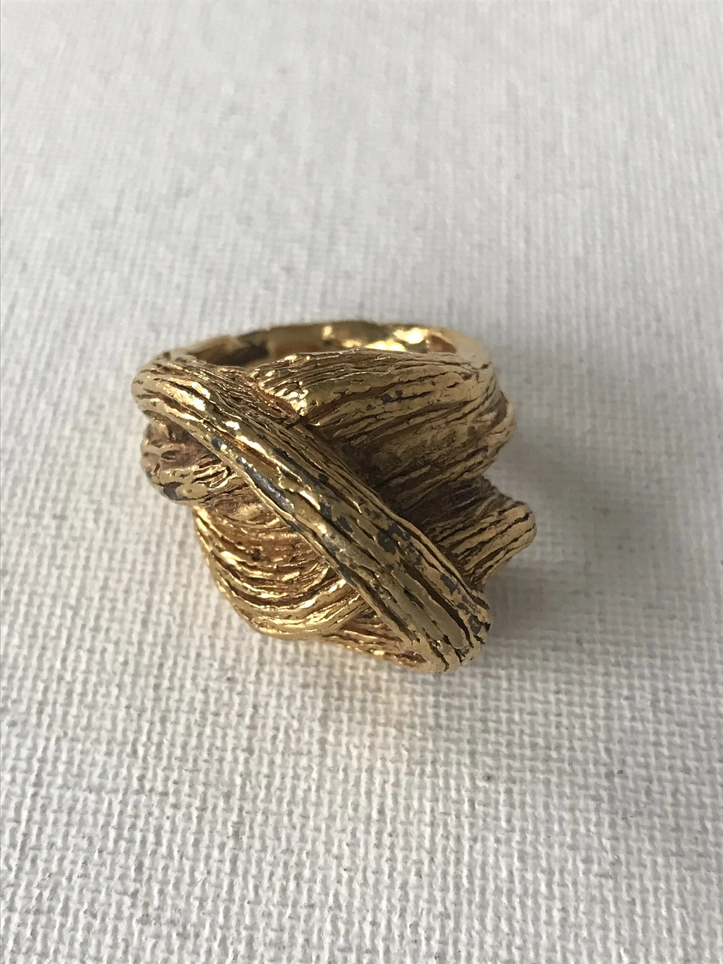 Front View of 1980's Gold Textured Knot Ring