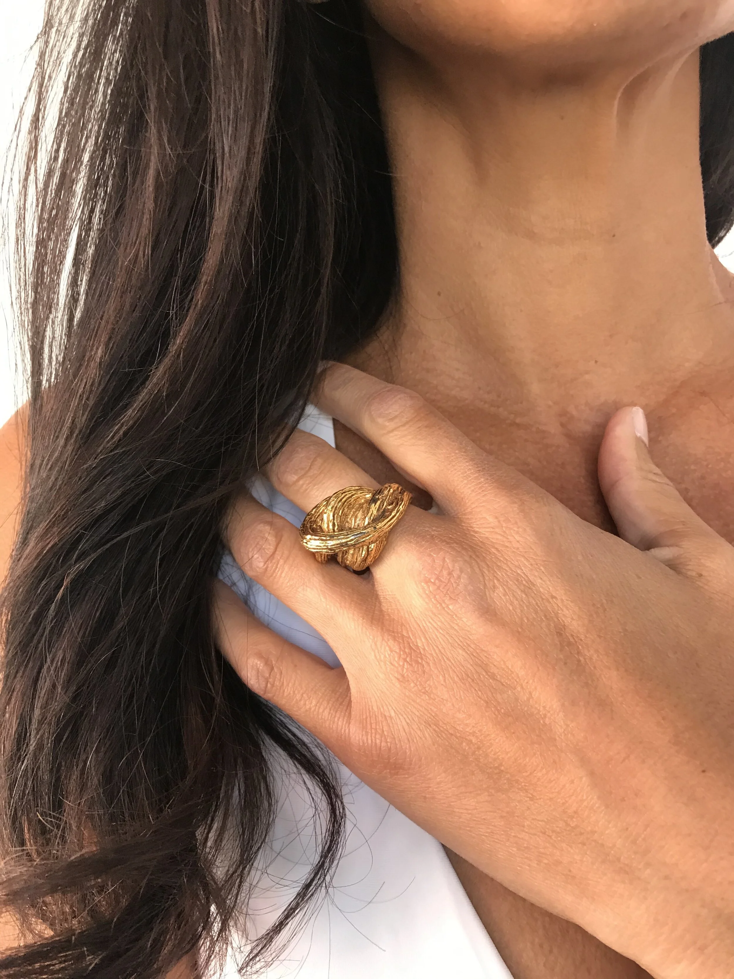 1980's Gold Textured Knot Ring On Body