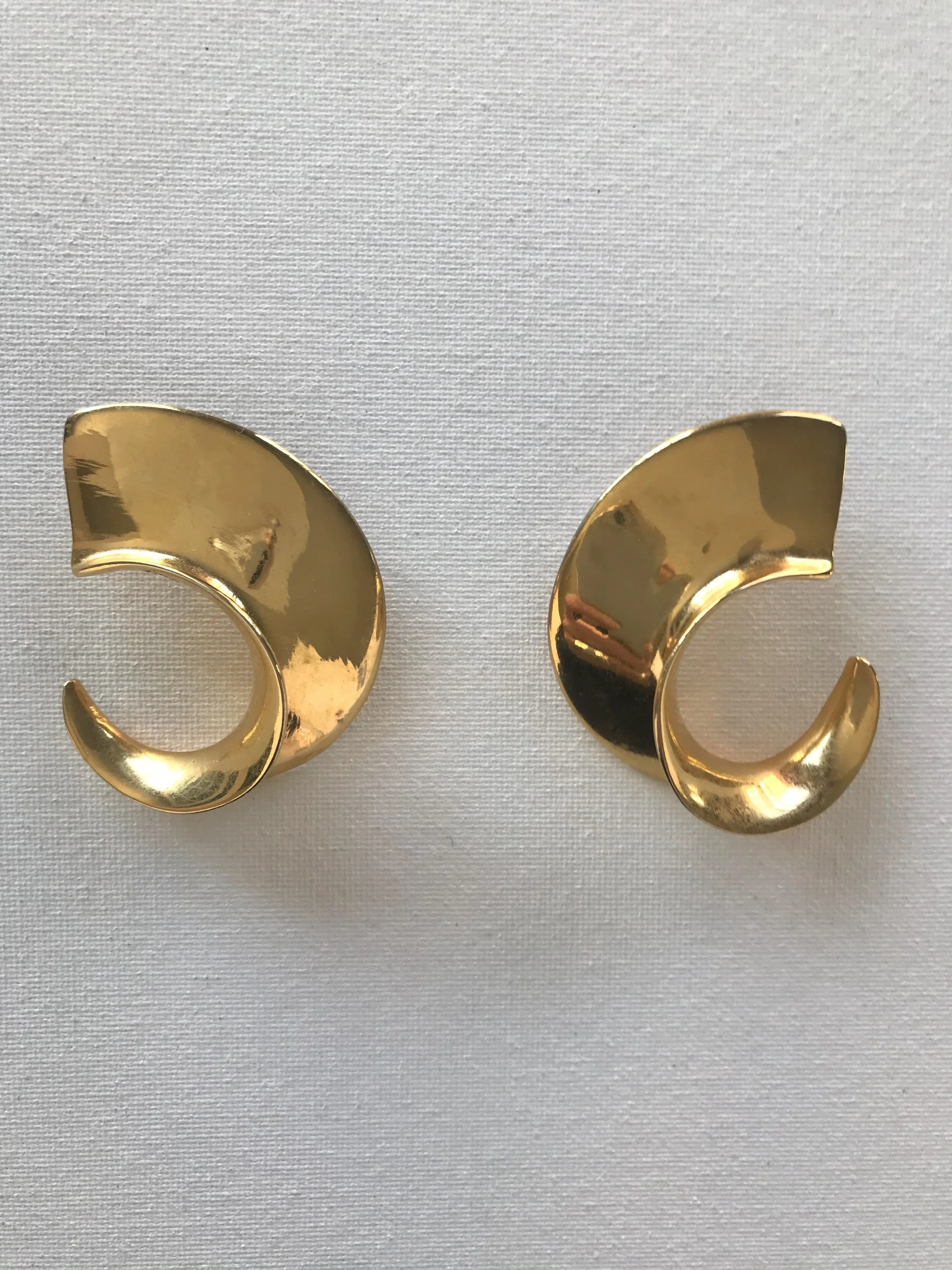 1980's “Clara Studio Inc” Gold Hoop Earrings