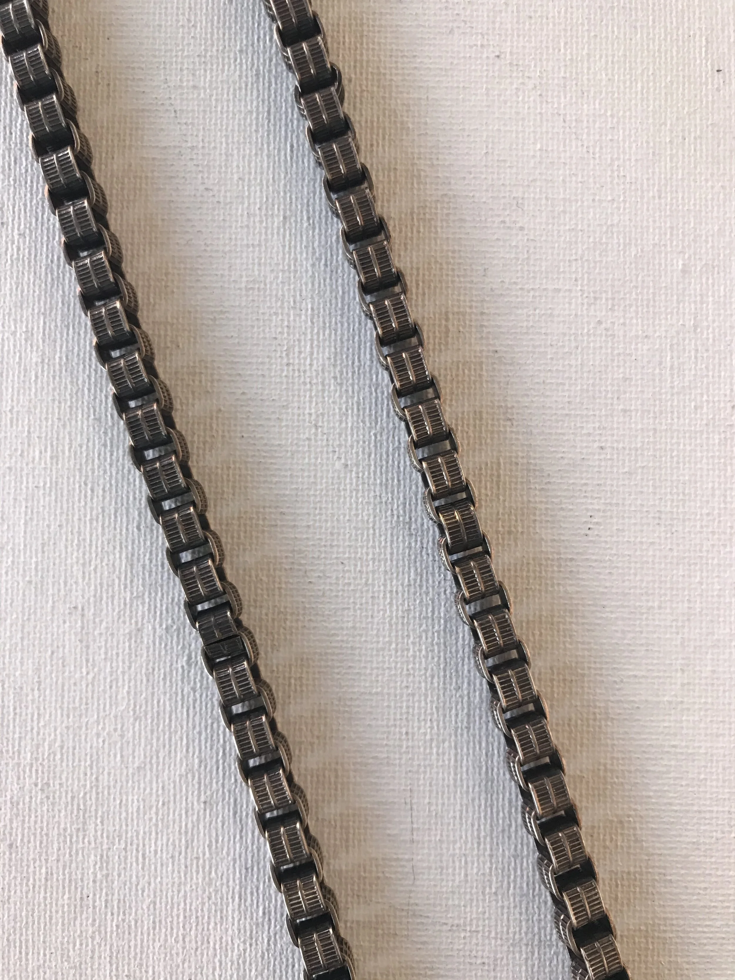 1920's Silver Interlocking Bike Chain