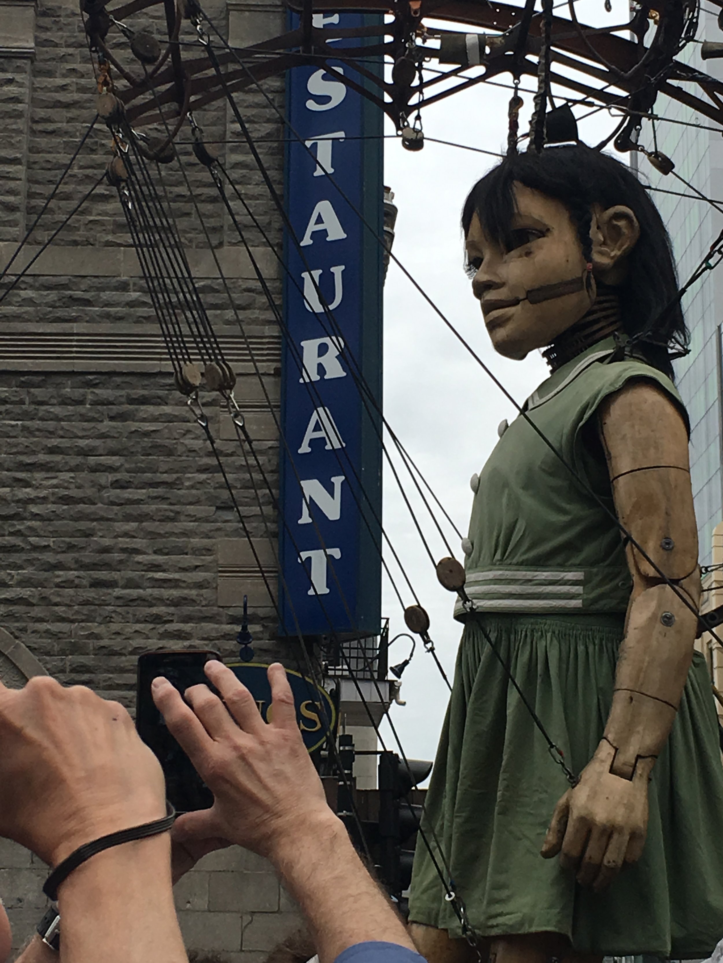 Giants parading in the streets of Montreal for its 375th