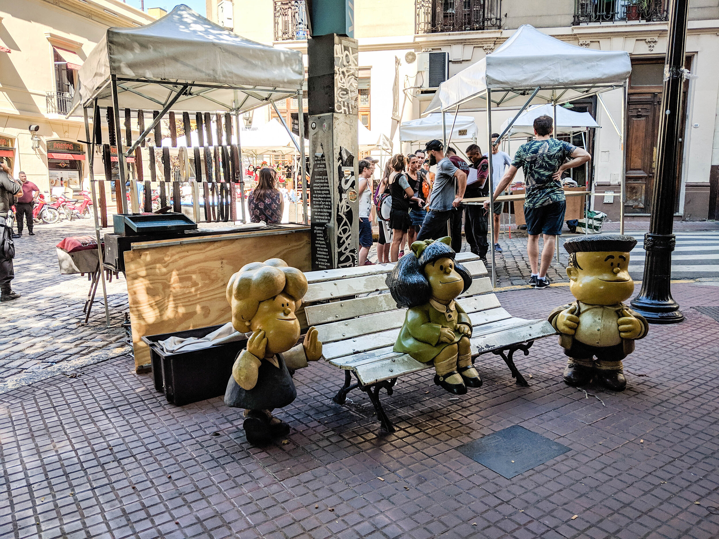 Statues of Mafalda and her friends in San Telmo (Buenos Aires). How to spend 10 days in Argentina 