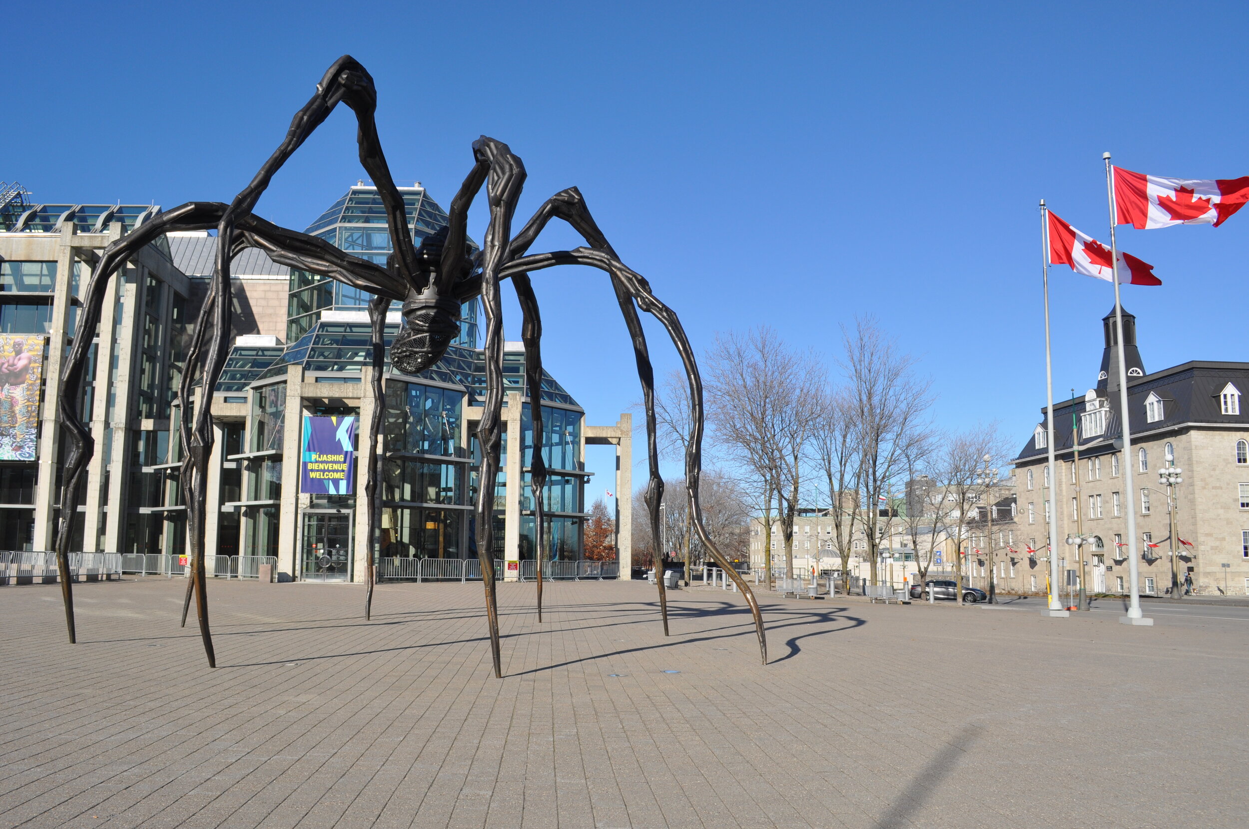 Giant spider sculpture at the National Art Gallery museum in Ottawa