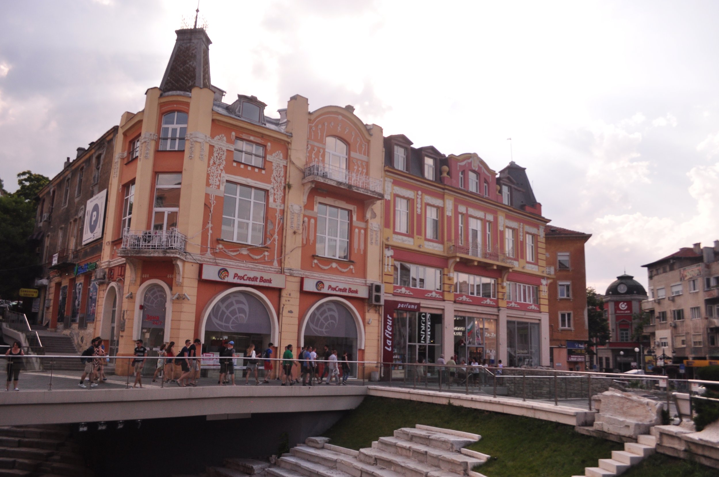 Things to do in Plovdiv, building and ancian roman ruins on the main street