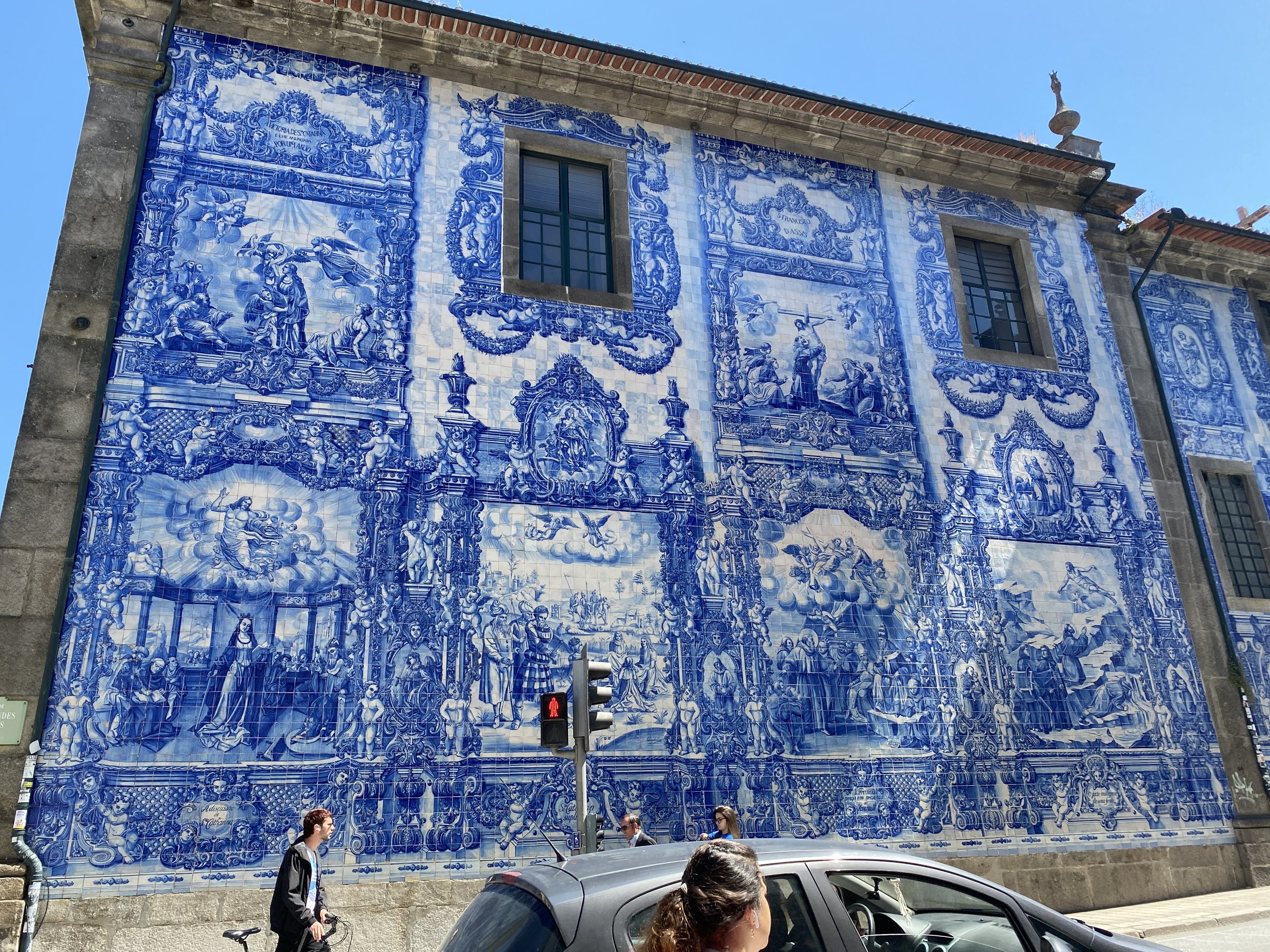 Azulejos church 1.JPG