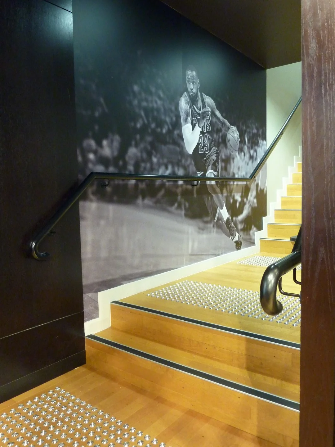 footlocker air structure