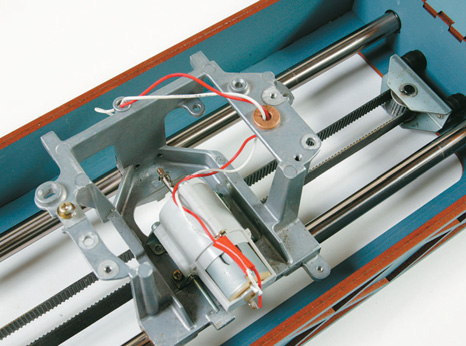 Simple, reversible 3v DC motor working through a planetary gear