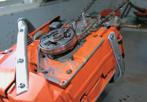Setting chain in the sprcket