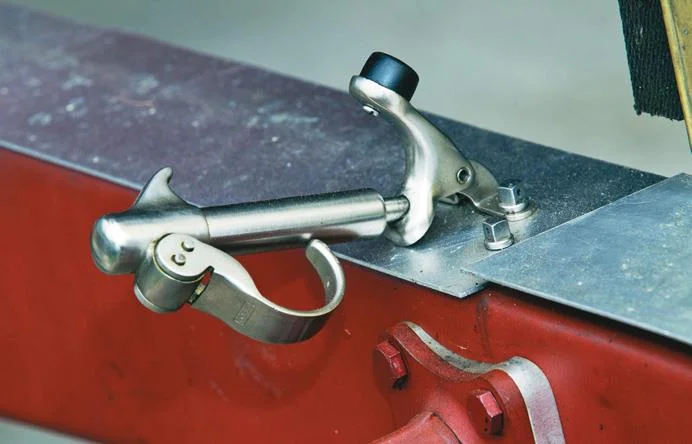 Bonnet catch