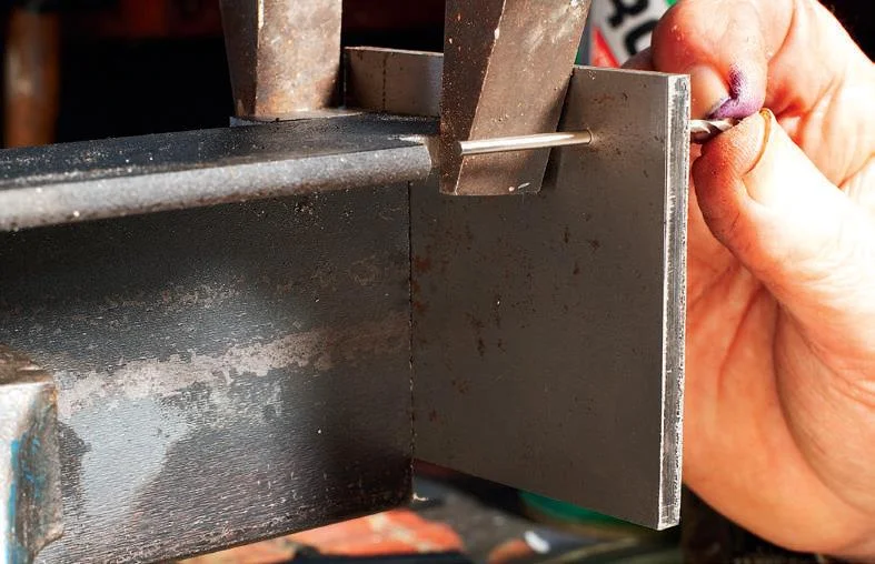 Testing the axle hole position