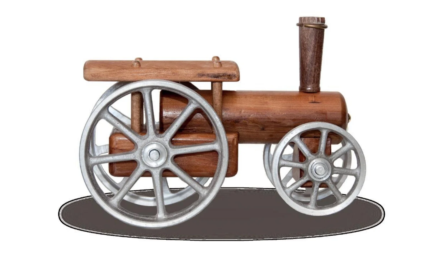 Model traction engine with aluminium wheels