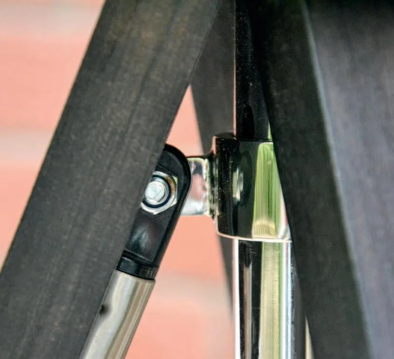 Top stay bolted on