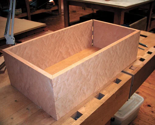 Dry ﬁt the carcase.