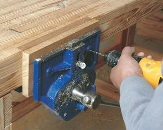 Screwing vice face to the vice jaw.