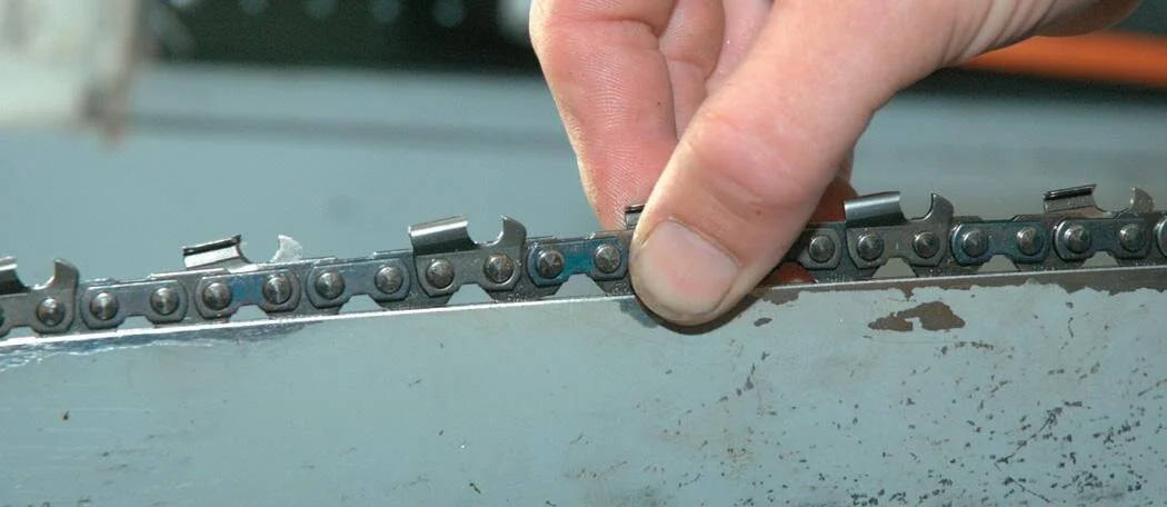 The correct chain tension