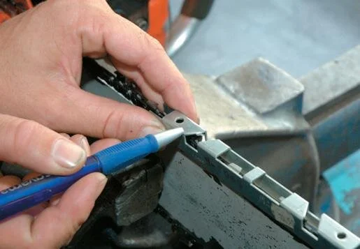 This ﬁle guide does a similar job…