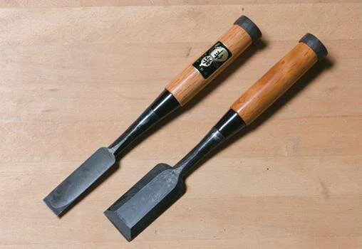 Oire-nomi (butt chisel)